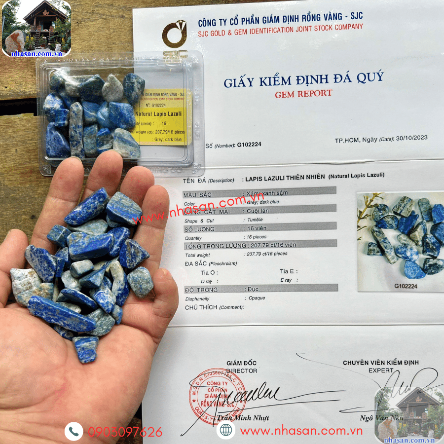 Đá ngọc lưu ly xanh tại Nhà Sàn đã được kiểm định chất lượng tự nhiên Đá ngọc lưu ly xanh tại Nhà Sàn đã được kiểm định chất lượng tự nhiên