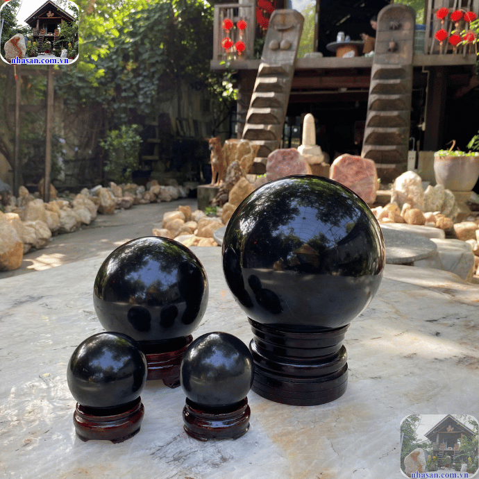 Chọn đá obsidian có bề mặt nhẵn bóng Chọn đá obsidian có bề mặt nhẵn bóng