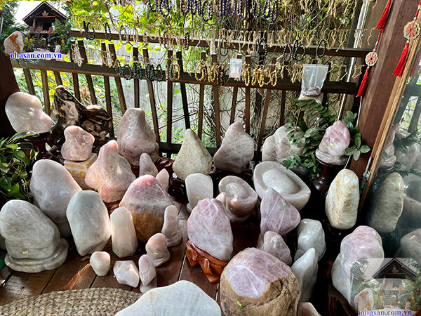 Lựa chọn đá phong thủy để phòng khách phù hợp Lựa chọn đá phong thủy để phòng khách phù hợp