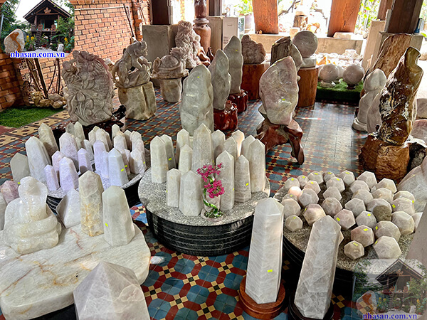 Đá phong thủy được nhiều gia chủ lựa chọn Đá phong thủy được nhiều gia chủ lựa chọn