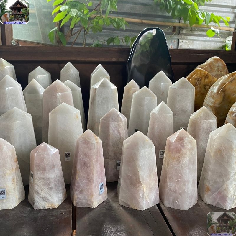 Người Phú Thuận ngày càng chuộng đá phong thuỷ tự nhiên Người Phú Thuận ngày càng chuộng đá phong thuỷ tự nhiên