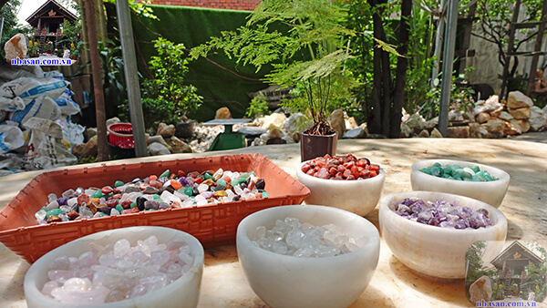 Đá ngũ sắc giúp thu hút năng lượng tích cực Đá ngũ sắc giúp thu hút năng lượng tích cực