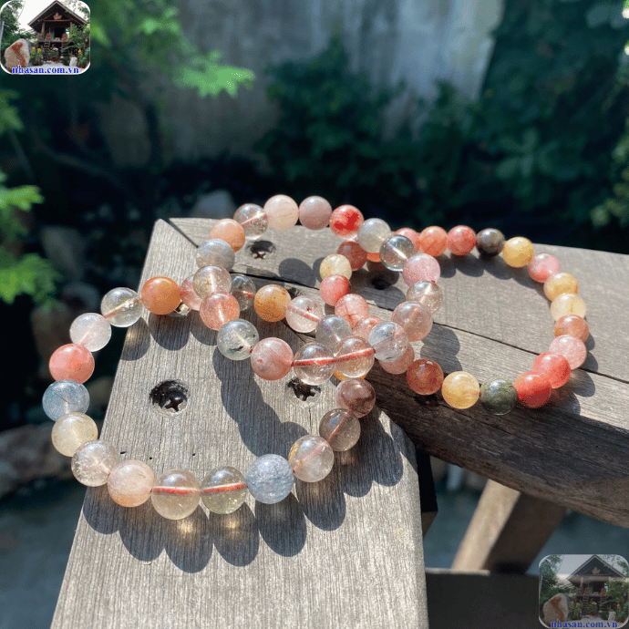 Đá Super Seven là một loại đá quý hiếm thuộc nhóm thạch anh Đá Super Seven là một loại đá quý hiếm thuộc nhóm thạch anh