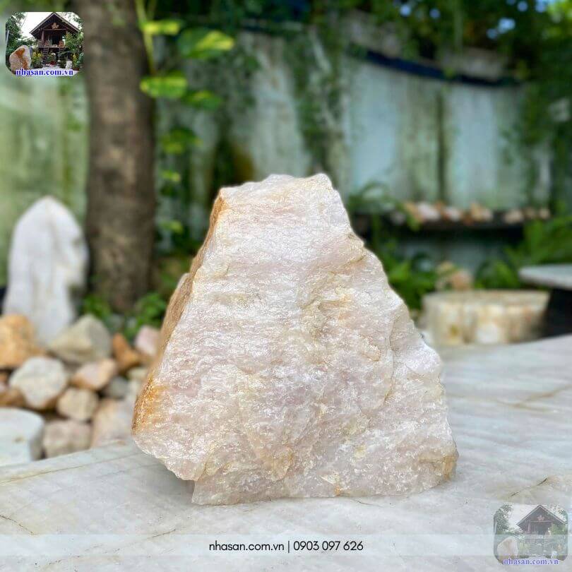 Mặt chính khối đá thạch anh hồng nguyên khối K294 màu hồng phấn nhạt, vân vỡ chồng lớp Mặt chính khối đá thạch anh hồng nguyên khối K294 màu hồng phấn nhạt, vân vỡ chồng lớp
