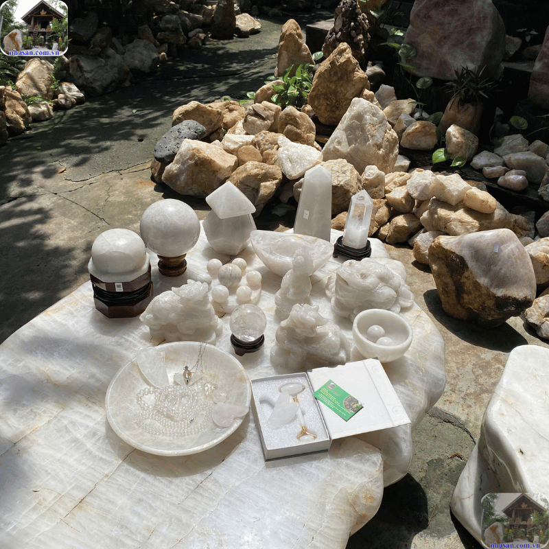 Đá thạch anh trắng dành riêng cho những ai thuộc hành Kim Đá thạch anh trắng dành riêng cho những ai thuộc hành Kim