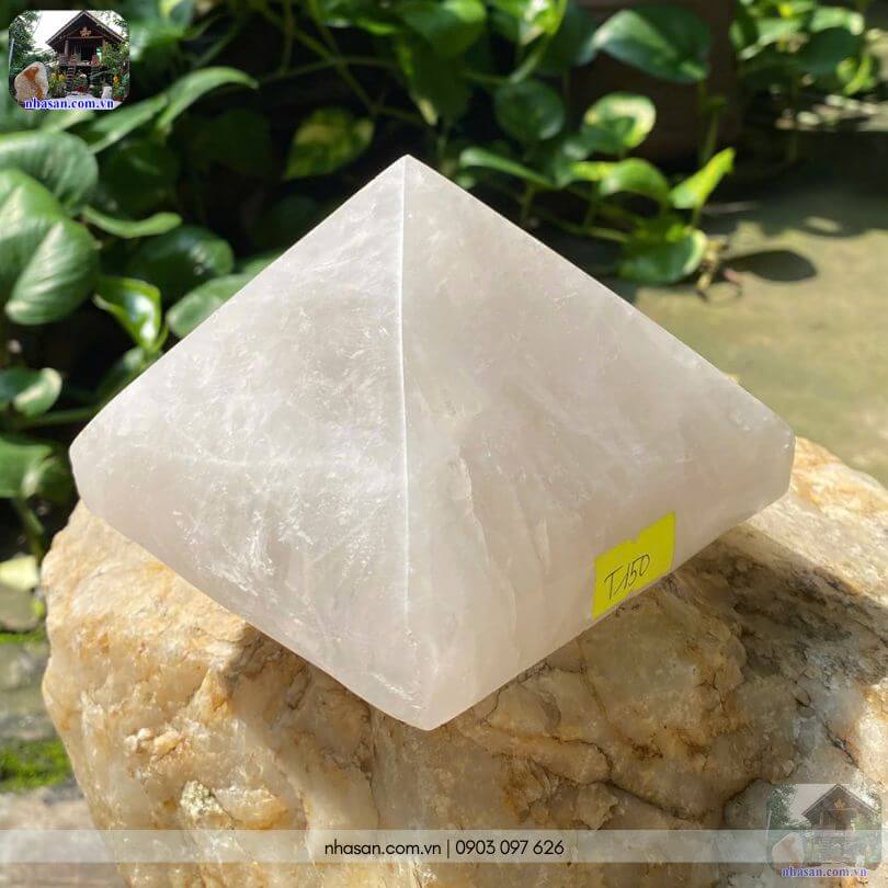 Đá thạch anh kim tự tháp hỗ trợ thiền định, tập trung tinh thần Đá thạch anh kim tự tháp hỗ trợ thiền định, tập trung tinh thần