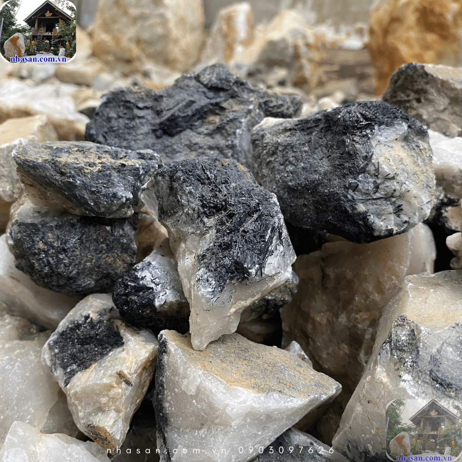 Đá thạch anh tóc đen thô là đá phong thủy được khuyên dùng để lấp giếng  Đá thạch anh tóc đen thô là đá phong thủy được khuyên dùng để lấp giếng