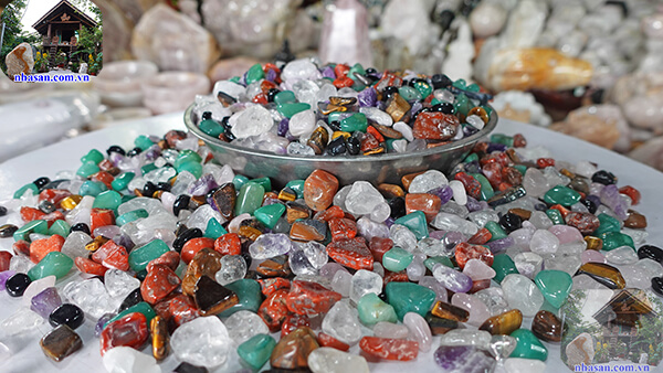 Nhà Sàn Tây Nguyên chuyên cung cấp đá thạch anh ngũ sắc tự nhiên 100% Nhà Sàn Tây Nguyên chuyên cung cấp đá thạch anh ngũ sắc tự nhiên 100%