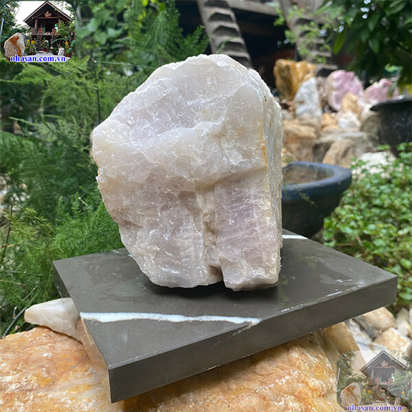 Vệ sinh đá cũng là cách thanh tẩy năng lượng đá Vệ sinh đá cũng là cách thanh tẩy năng lượng đá