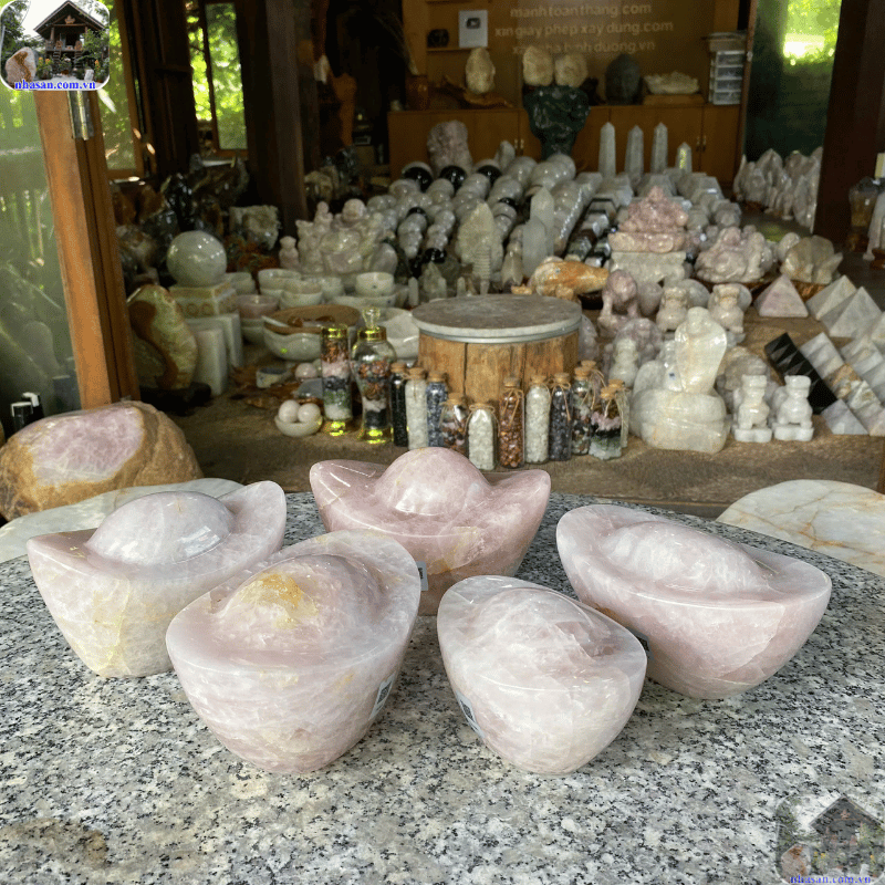 Đá thạch anh tự nhiên được tích tụ nguồn năng lượng dương mạnh mẽ Đá thạch anh tự nhiên được tích tụ nguồn năng lượng dương mạnh mẽ