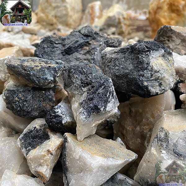 Đá thạch anh tóc đen thô vụn 4x6cm sử dụng xử lý lỗi phong thủy Đá thạch anh tóc đen thô vụn 4x6cm sử dụng xử lý lỗi phong thủy