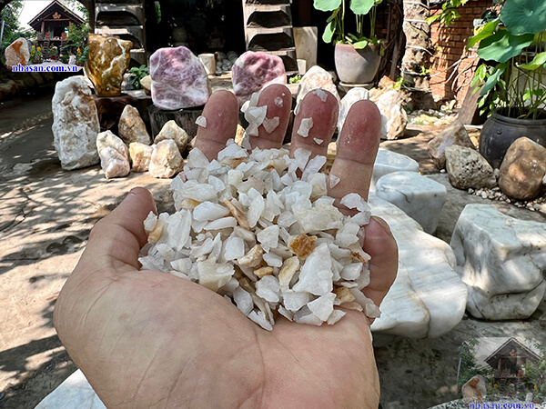 Vụn đá thach anh trắng vụn Vụn đá thach anh trắng vụn
