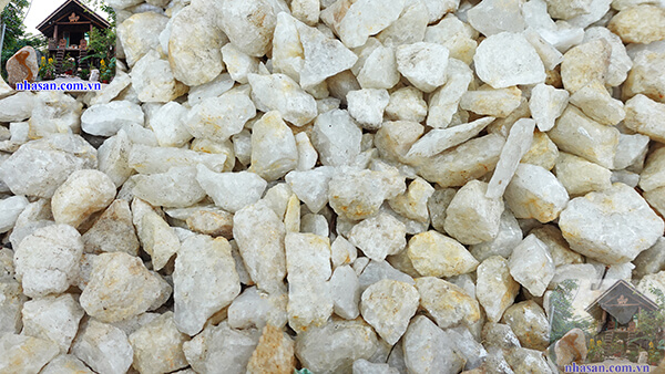 Đá thạch anh trắng vụ thô 1x2cm rải nền Đá thạch anh trắng vụ thô 1x2cm rải nền
