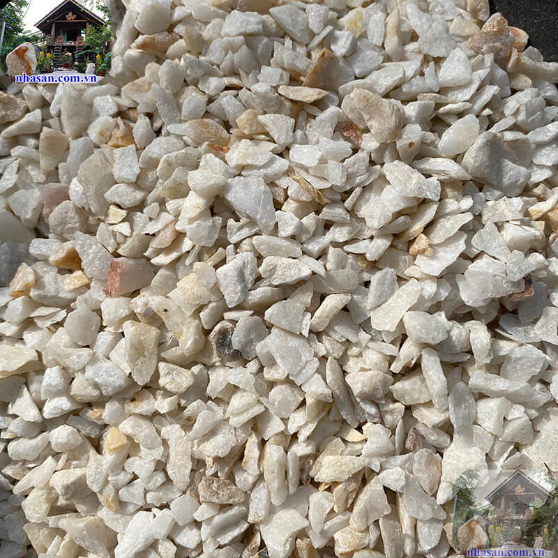 Gia chủ chia sẻ đá thạch anh vụn dải nền nhà rất mát mẻ Gia chủ chia sẻ đá thạch anh vụn dải nền nhà rất mát mẻ