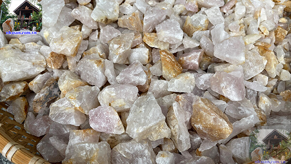 Ngoài ra còn được sử dụng để rải mộ tăng phúc khí cho con cháu Ngoài ra còn được sử dụng để rải mộ tăng phúc khí cho con cháu