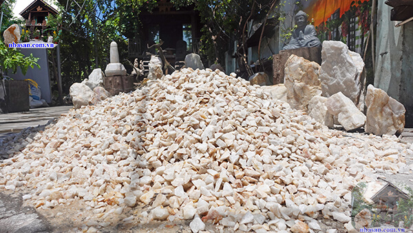 Đá thạch anh trắng vụn 1x2cm tự nhiên Đá thạch anh trắng vụn 1x2cm tự nhiên