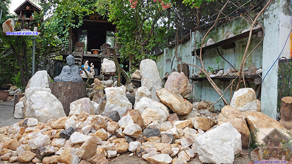 Đá trấn trạch đặt ở đâu là thắc mắc của rất nhiều người Đá trấn trạch đặt ở đâu là thắc mắc của rất nhiều người