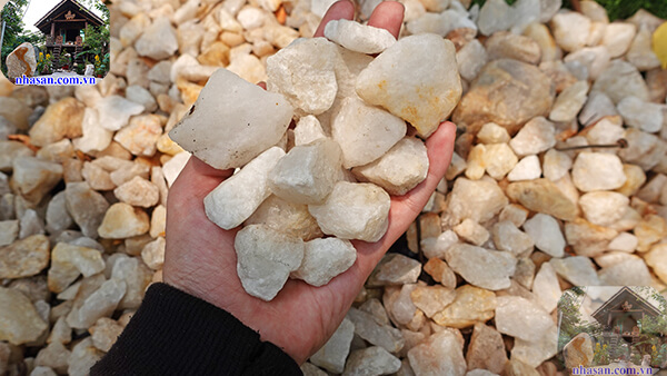 Đá thạch anh trắng vụn thô 1x2cm Đá thạch anh trắng vụn thô 1x2cm
