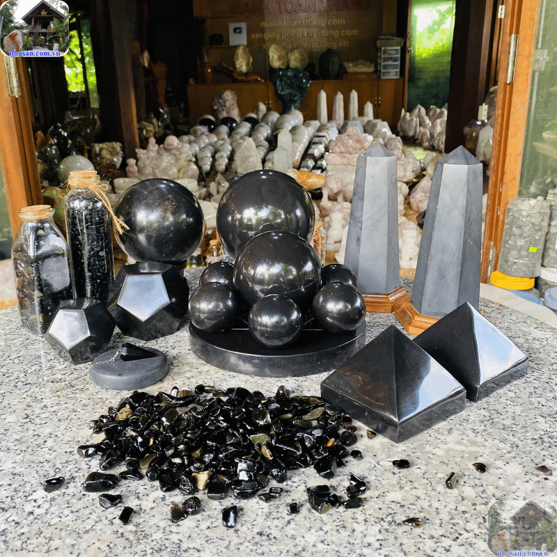 Đá trừ tà là chỉ những loại đá tự nhiên có khả năng chuyển hóa hoặc đẩy lùi các nguồn năng lượng tiêu cực Đá trừ tà là chỉ những loại đá tự nhiên có khả năng chuyển hóa hoặc đẩy lùi các nguồn năng lượng tiêu cực