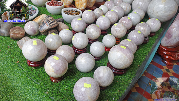 Đặt đá phong thủy trong phòng ngủ có nên không? Đặt đá phong thủy trong phòng ngủ có nên không?