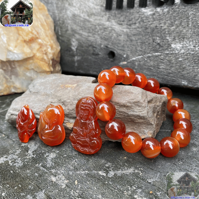 Vòng mã não là loại đá phong thủy mang năng lượng tích cực Vòng mã não là loại đá phong thủy mang năng lượng tích cực