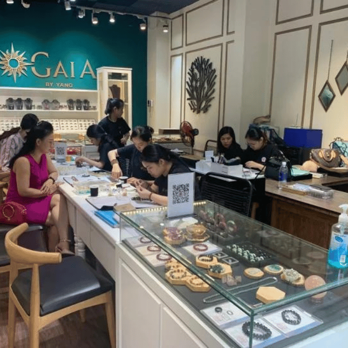 Cửa hàng trang sức đá GaiA by Yang Cửa hàng trang sức đá GaiA by Yang