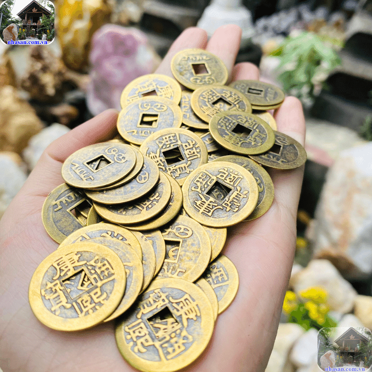 Sử dụng đồng xu đúng cách giúp phát huy nhiều lợi ích Sử dụng đồng xu đúng cách giúp phát huy nhiều lợi ích