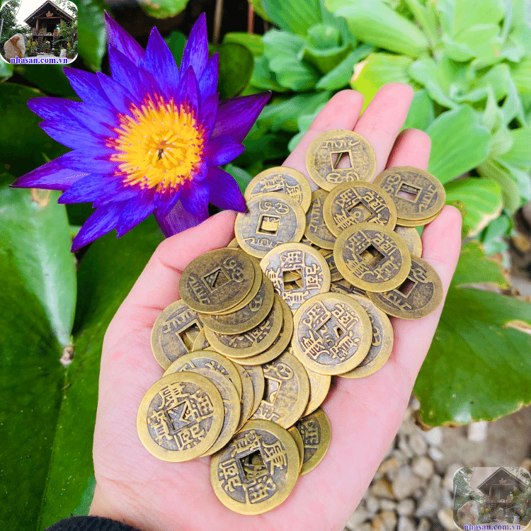 Nhiều người thắc mắc đồng xu âm dương có phải là đồng trinh không Nhiều người thắc mắc đồng xu âm dương có phải là đồng trinh không