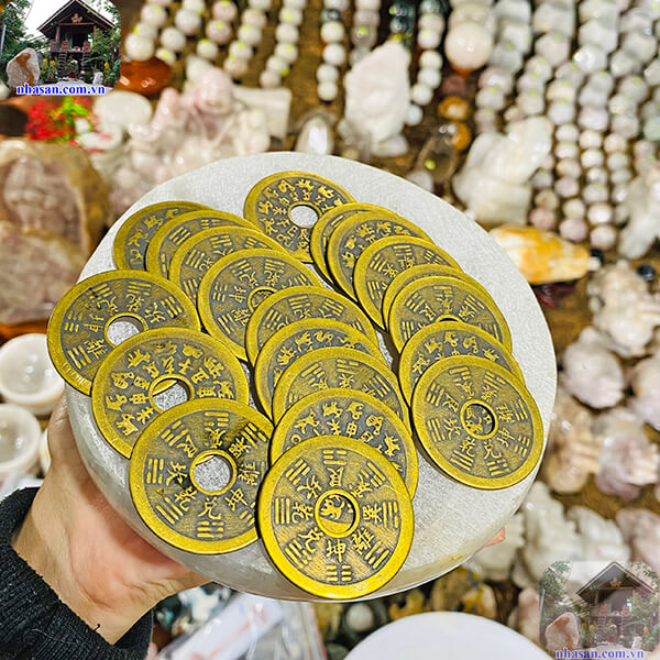 Chất liệu đồng thau tự nhiên Chất liệu đồng thau tự nhiên