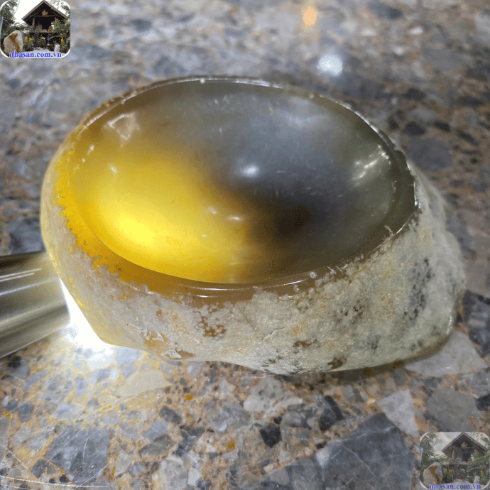 Gạt tàn bằng đá mã não mang đến sự sang trọng từ chất liệu đến kiểu dáng Gạt tàn bằng đá mã não mang đến sự sang trọng từ chất liệu đến kiểu dáng