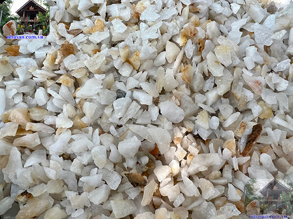 Đá thạch anh trắng thô vụn 0.3x0.5cm Đá thạch anh trắng thô vụn 0.3x0.5cm