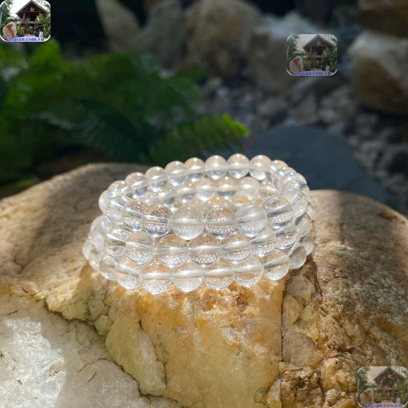 Thạch anh trắng (Clear Quartz) được mệnh danh là 'bậc thầy chữa lành' trong thế giới đá quý Thạch anh trắng (Clear Quartz) được mệnh danh là 'bậc thầy chữa lành' trong thế giới đá quý