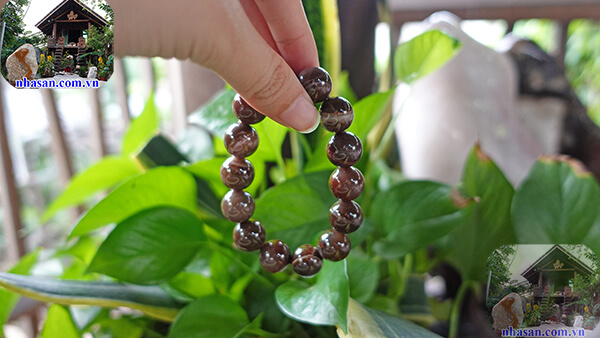 Vòng tay gỗ hóa thạch Gia Lai tự nhiên Vòng tay gỗ hóa thạch Gia Lai tự nhiên