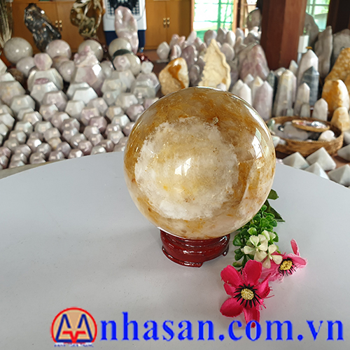 Quả Cầu Đá Thạch Anh Bông Vàng QC-368.1 Quả Cầu Đá Thạch Anh Bông Vàng QC-368.1