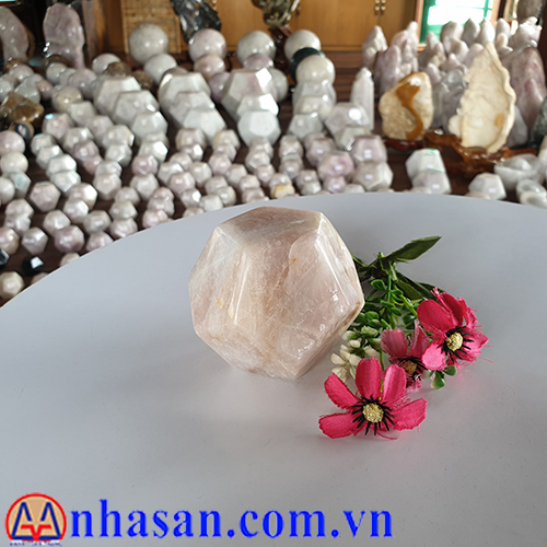 Quả Cầu Đá Thạch Anh Hồng 12 Mặt QC-290.1 Quả Cầu Đá Thạch Anh Hồng 12 Mặt QC-290.1