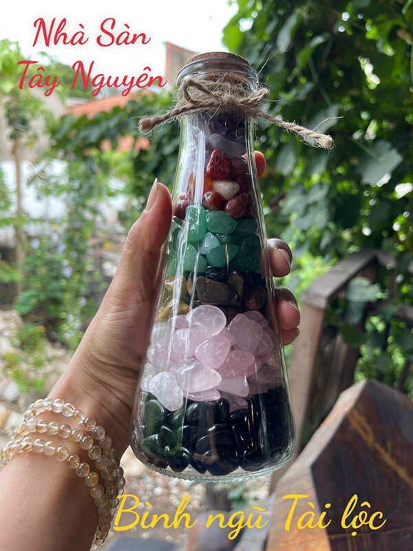 Bình đá ngũ sắc hút tài lộc