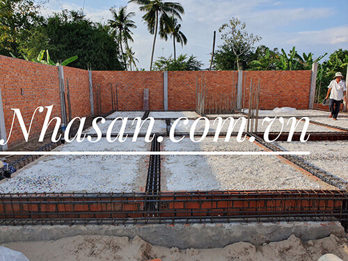 Cách rải đá ngũ sắc đúng phong thủy