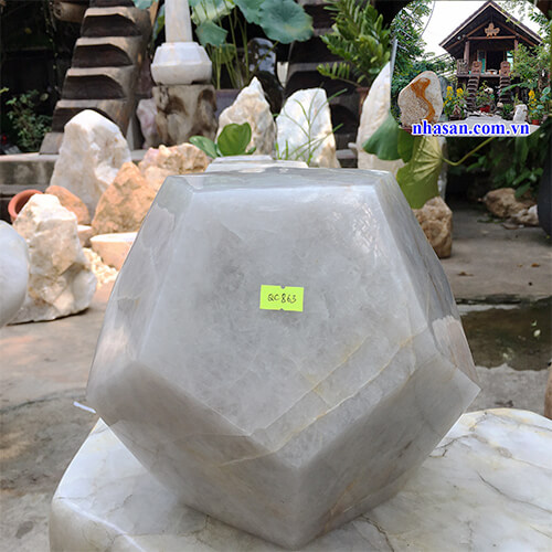 Quả cầu phong thủy 12 mặt đá thạch anh tự nhiên  Quả cầu phong thủy 12 mặt đá thạch anh tự nhiên