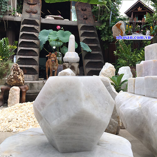 Cầu phong thủy 12 mặt đá thạch anh tự nhiên Cầu phong thủy 12 mặt đá thạch anh tự nhiên