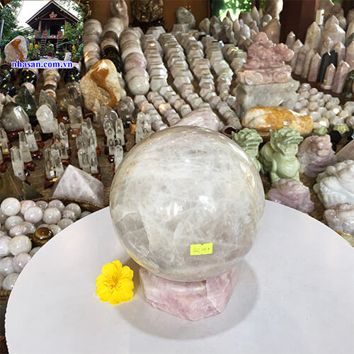 Quả cầu phong thủy đá thạch anh hồng tự nhiên QC757-1 Quả cầu phong thủy đá thạch anh hồng tự nhiên QC757-1