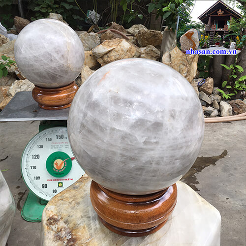 Cầu phong thủy đá thạch anh trắng nặng 28kg Cầu phong thủy đá thạch anh trắng nặng 28kg