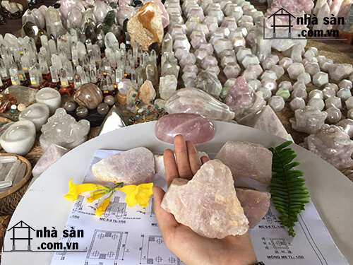 Chặn Giấy Đá Thạch Anh Thô Đặt Trên Bàn Làm Việc Chặn Giấy Đá Thạch Anh Thô Đặt Trên Bàn Làm Việc