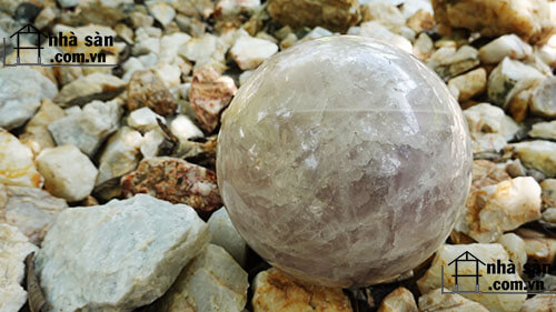 Sử Dụng Quả Cầu Đá Thạch Anh Chôn Móng Nhà Hóa Giải Sát Khí Sử Dụng Quả Cầu Đá Thạch Anh Chôn Móng Nhà Hóa Giải Sát Khí