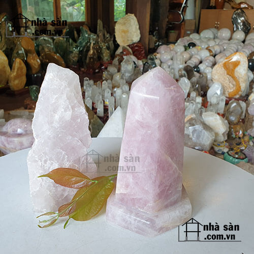 Trụ Đá Thạch Anh Đặt Bàn Trụ Đá Thạch Anh Đặt Bàn