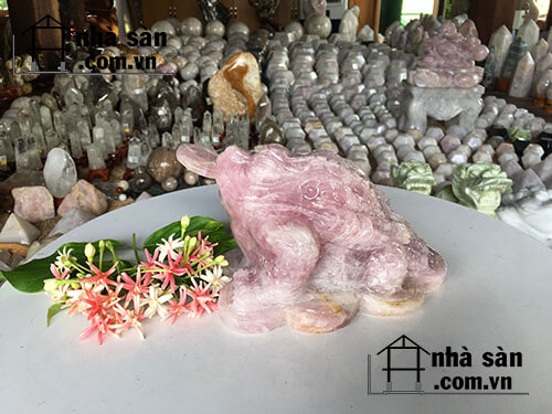 Cóc Ba Chân Đá Thạch Anh Hồng Nguyên Khối Cóc Ba Chân Đá Thạch Anh Hồng Nguyên Khối