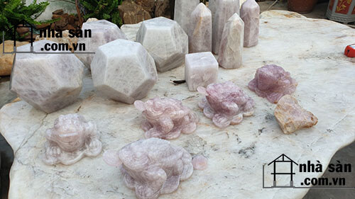 Cóc Ba Chân Đá Thạch Anh Hồng Tự Nhiên Cóc Ba Chân Đá Thạch Anh Hồng Tự Nhiên