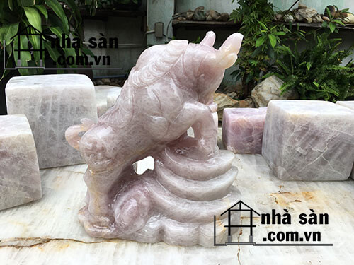 Con Trâu Đá Thạch Anh Hồng Con Trâu Đá Thạch Anh Hồng
