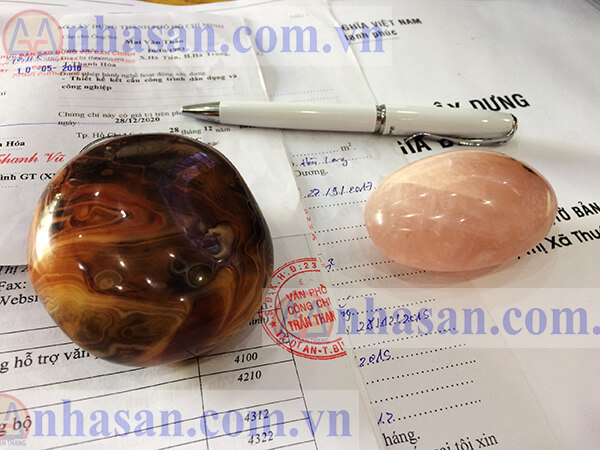 Conference Paperweight Bureau