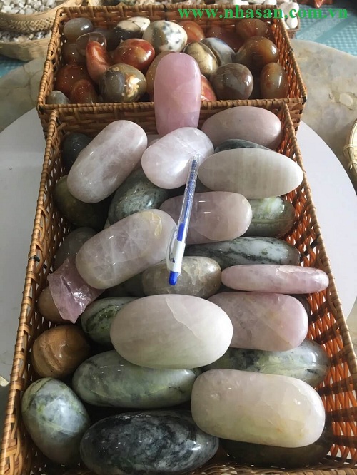 Cục chặn giấy với nhiều mẫu mã