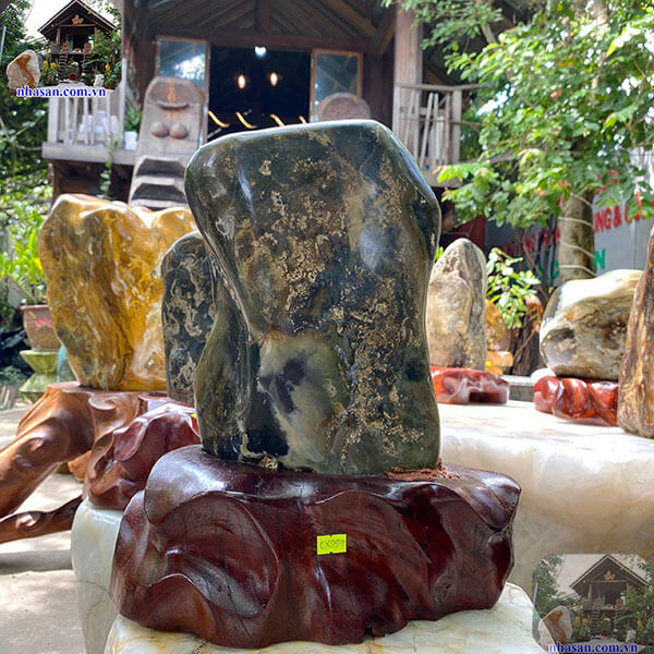 Đá phong thủy còn giúp thu hút vận khí tốt Đá phong thủy còn giúp thu hút vận khí tốt